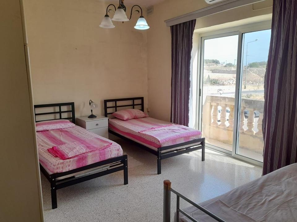 Dynesty B&B Birżebbuġa Buitenkant foto
